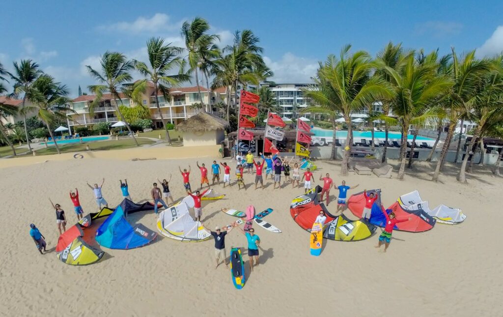 Laurel Eastman s'est intsallée à Cabarete en Répubique Dominicaine pour partager son savoir en kitesurf.